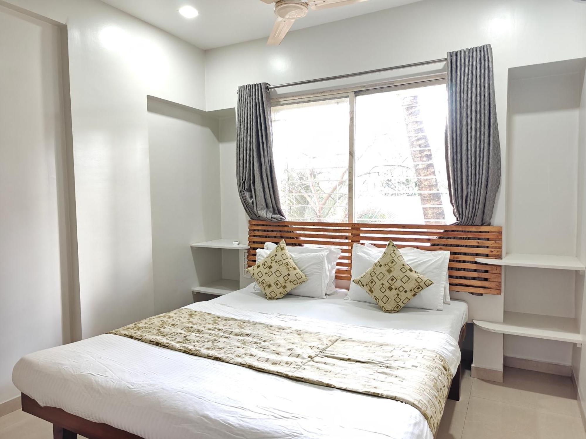 Chandralok Service Apartments Kolhapur Oda fotoğraf