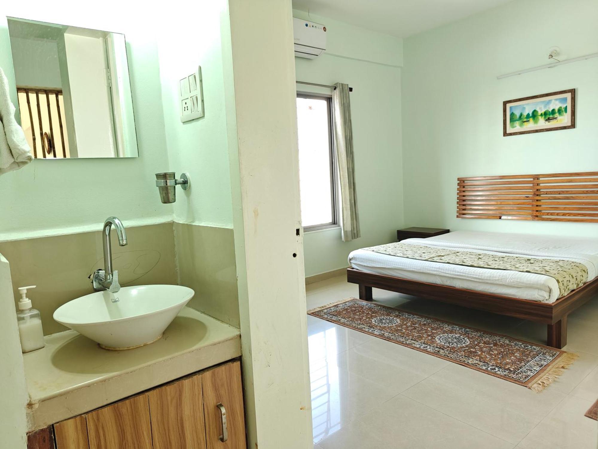 Chandralok Service Apartments Kolhapur Dış mekan fotoğraf